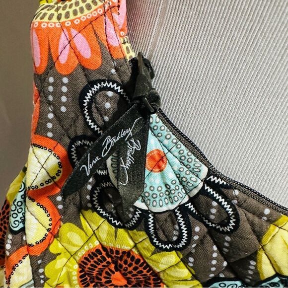 Gorgeous Vera Bradley hobo bag - Picture 9 of 10